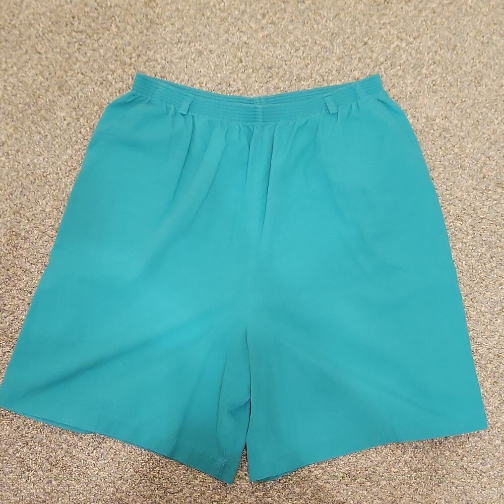 Blair Elastic Waist Flat Front Shorts Green Solid Style Women's Vintage